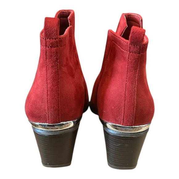 Journee Collection Issla Western Bootie in Red - Size 9 - Picture 3 of 10